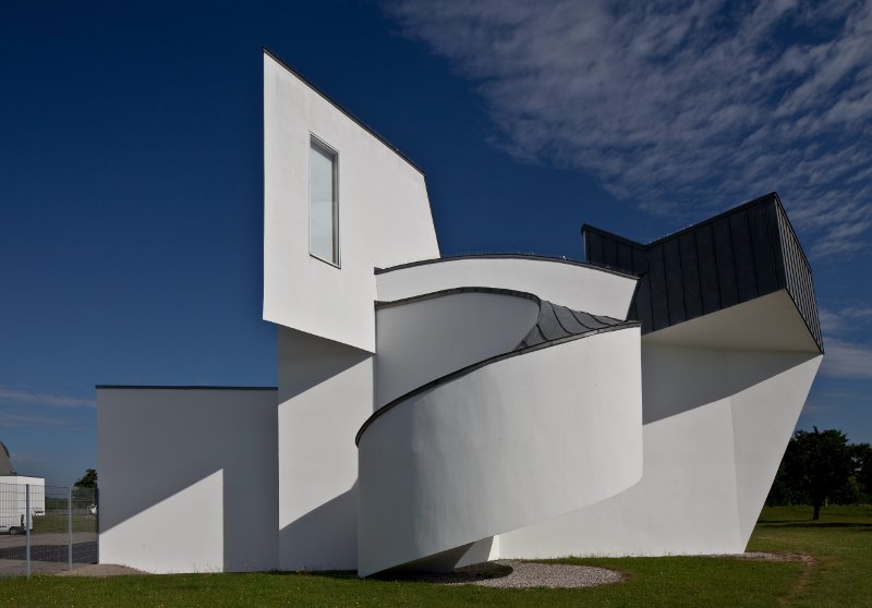 Eines der Projekte von Frank O'Gehry in der Schweiz ist das Vitra-Design-Museum in Weil am Rhein