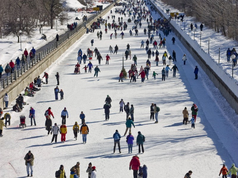 Discover the most beautiful skating rinks in the world in our picture gallery.