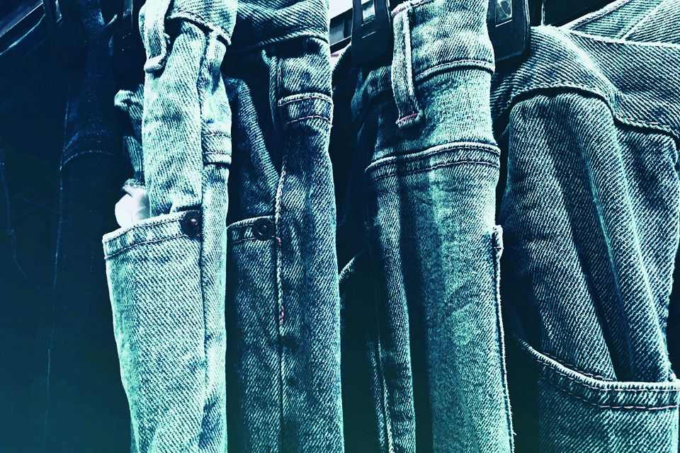 blue jeans close up cloth 603022 1 - FACES.ch