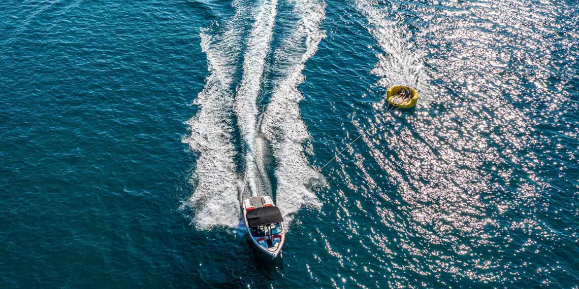 Bi Village Fazana in Kroatien, Boot auf dem Wasser