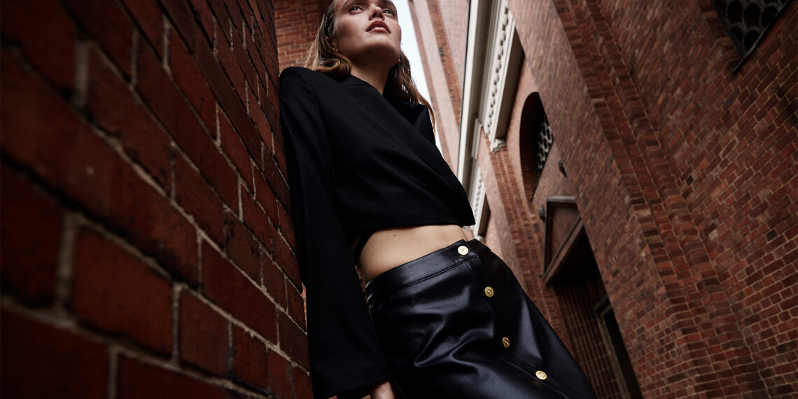 Waiting for The Moment by Verena Knemeyer Teaser