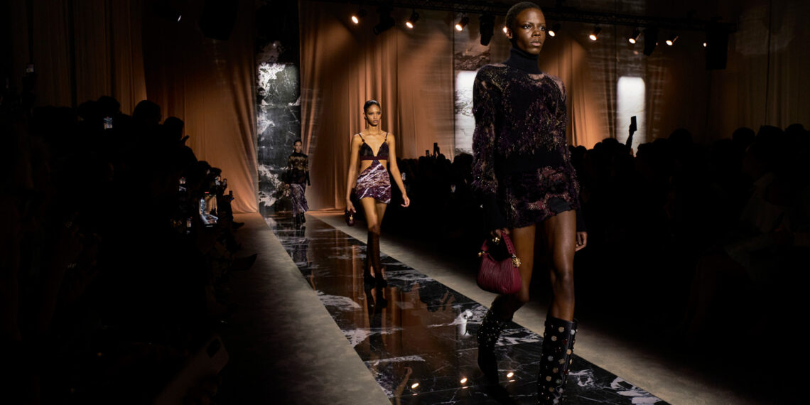 «MARBLEOUS» Roberto Cavalli Herbst – Winter 2024/25 Kollektion