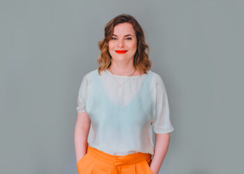 Torten, Satire und Humor: Katja Berlin im Interview