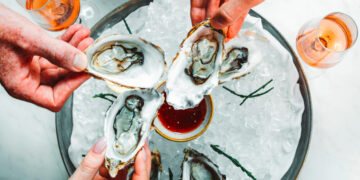 Champagner & Austern in der Bar Iris