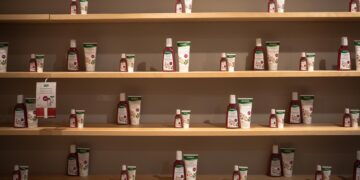 Frischer Farbglanz: Das neue Shampoo der Rausch-Farbschutz-Linie