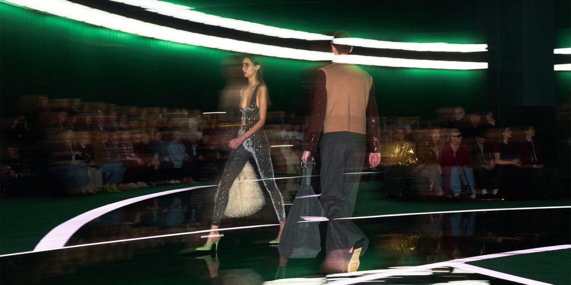 Gucci Herbst/Winter 2025/26: Ein Blick zurück, ein Schritt vorwärts