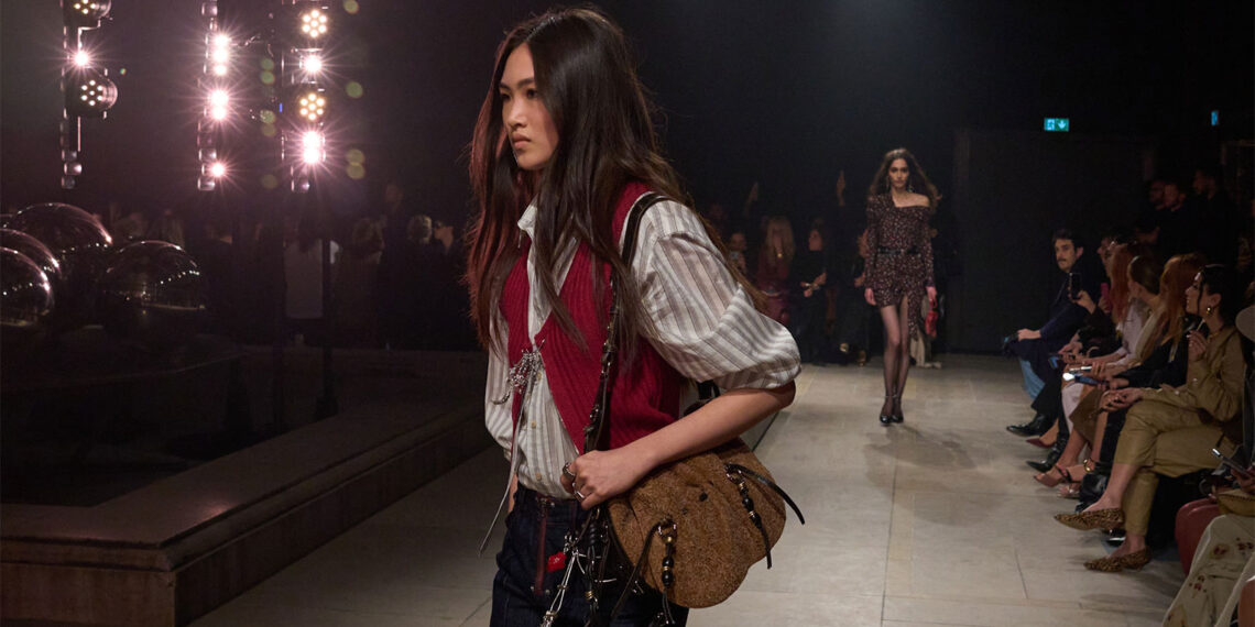 Isabel Marant Herbst/Winter 2025/26: Der ultimative Pariser Coolness-Faktor