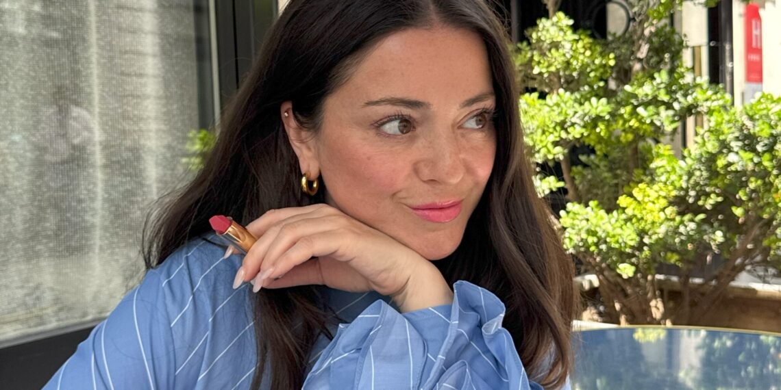 „My Summer Favorites – What’s in my makeup bag?“ by Elif Gedik