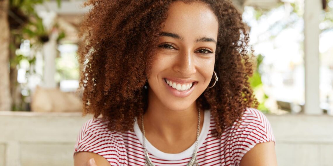 Zahnfleisch im Fokus: Gesundheit beginnt im Mundraum