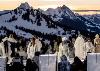 Guess goes Gstaad: Ski-Glamour im Iglu Dorf
