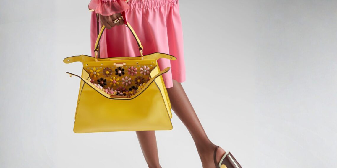 Außen Espresso, innen Oper: Die Fendi Peekaboo