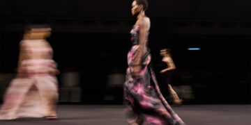 Elie Saab Herbst/Winter 2026/27: Die Kunst des Auftritts