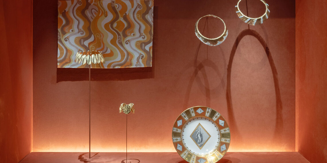 Van Cleef & Arpels zeigt Schmuckstücke im MAK in Wien
