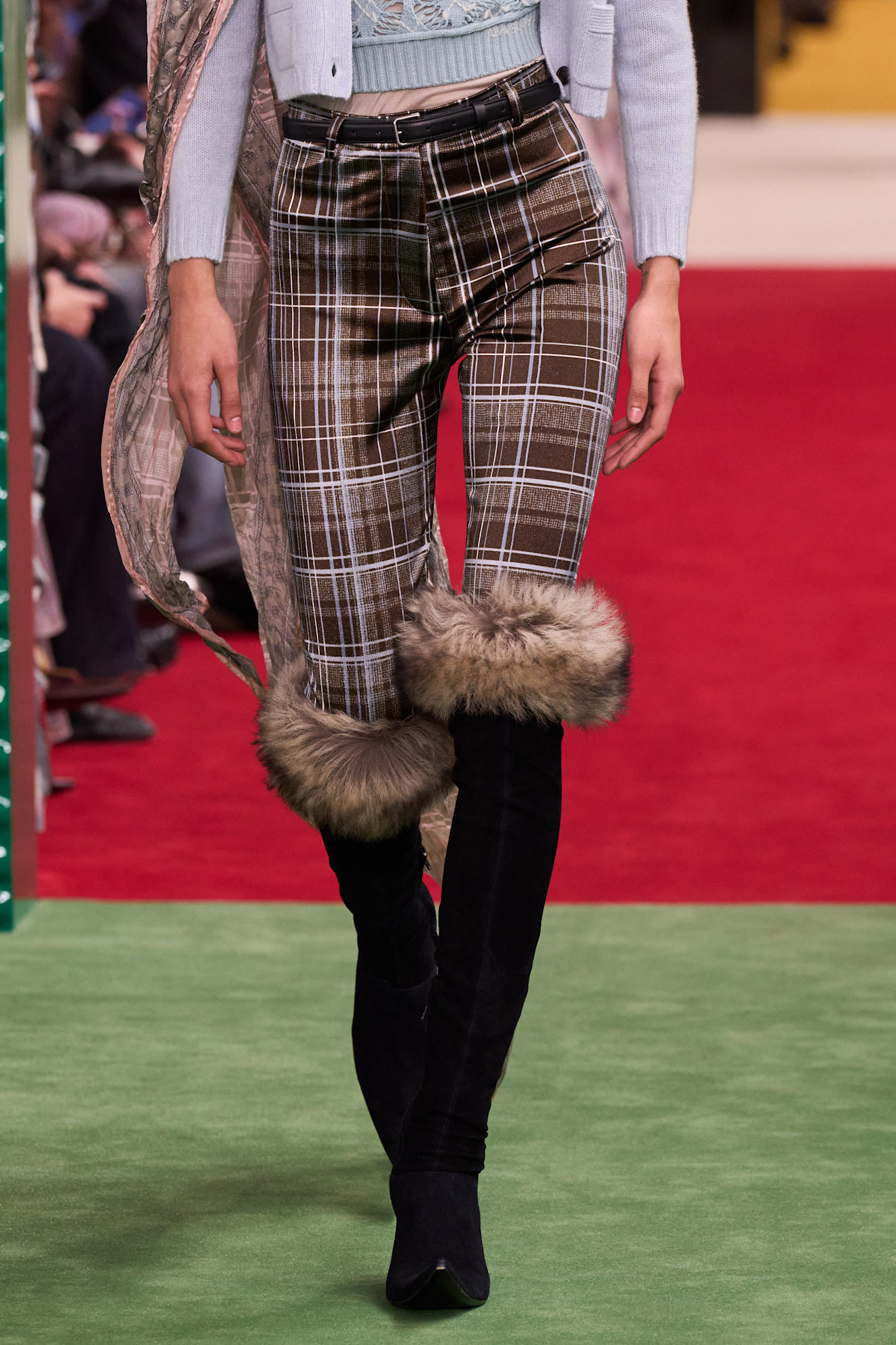 Schwarze Overknee-Stiefel mit Fellstulpe von Acne Studios