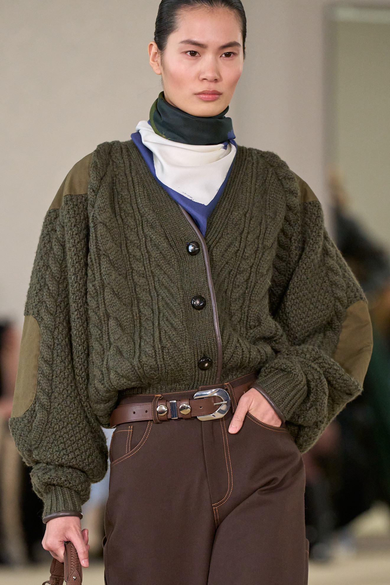 Grober Cardigan mit Zopfmuster in Grün von Altuzarra