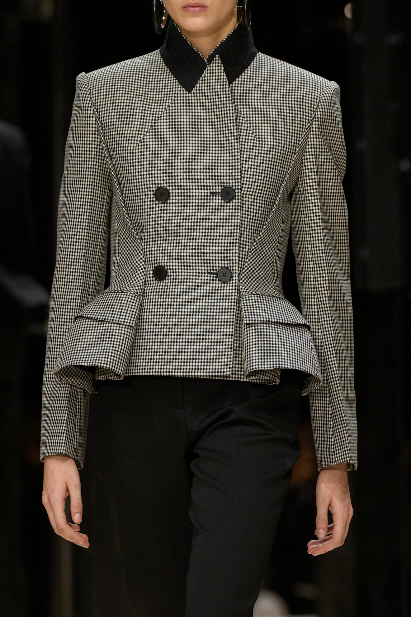 Taillierte Peplum-Jacke mit Hahnentrittmuster von Givenchy
